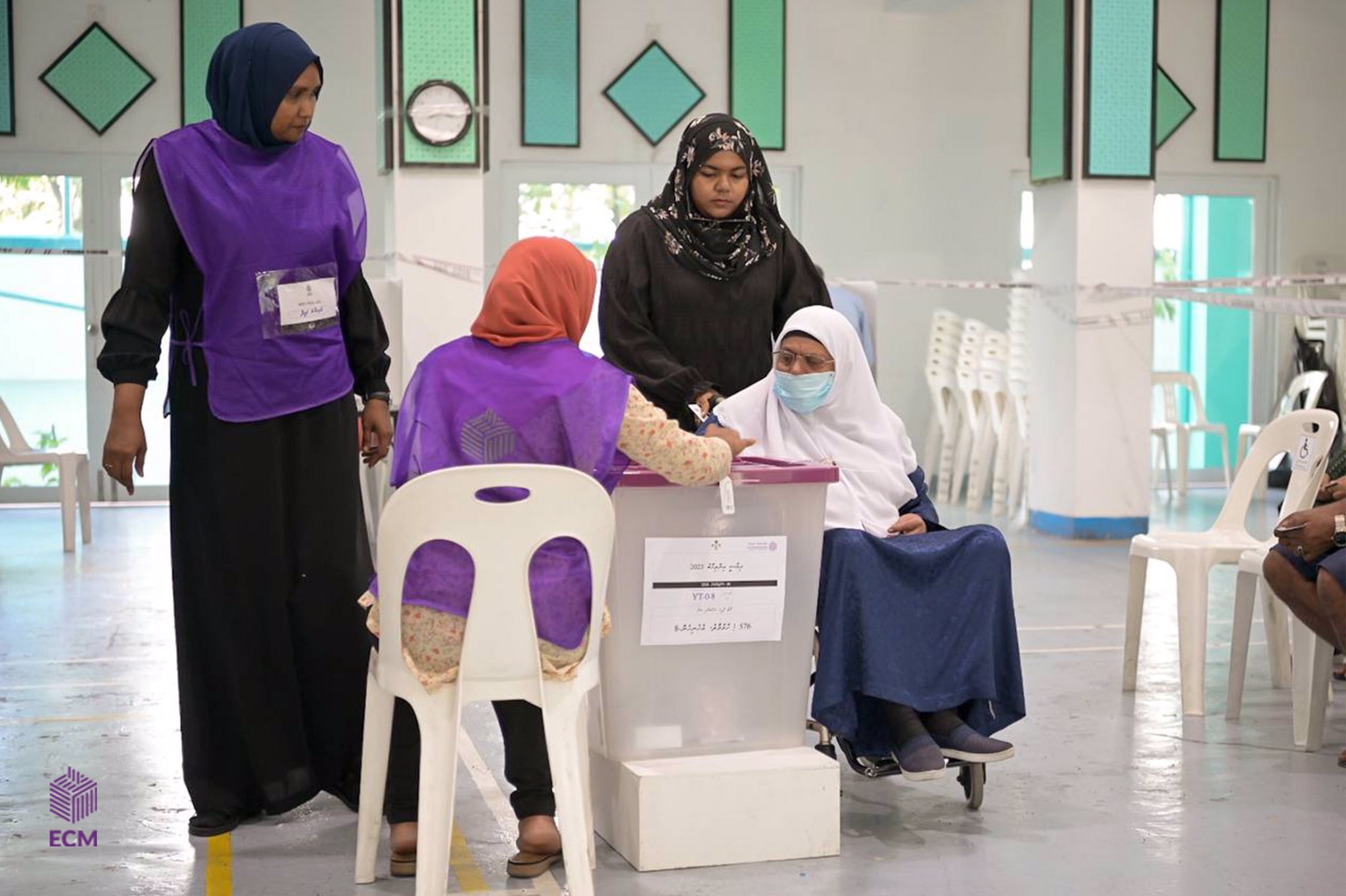 މަޖިލިސް އިންތިހާބުގައި މާލޭގައި ޓެންޓު ޖަހައިގެން ވޯޓުލާ މަރުކަޒުތައް ގާއިމުކުރަނީ