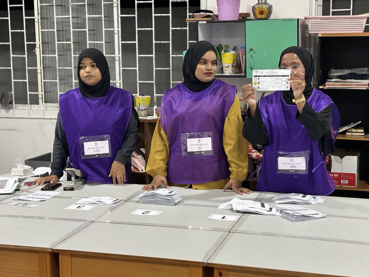 ތިނަދޫ 05 ނަމްބަރު ވޯޓް ފޮށި އަލުން ގުނަންޖެހޭ ސަބަބެއް ނެތް: އީސީ