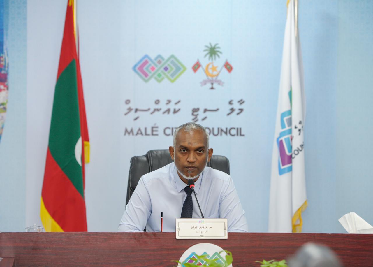 މޭޔަރުގެ ފޯނު ނަމްބަރުން "ފޭކު" މެސެޖުތަކެއް ފޮނުވާތީ ސަމާލުވާން އެދިއްޖެ