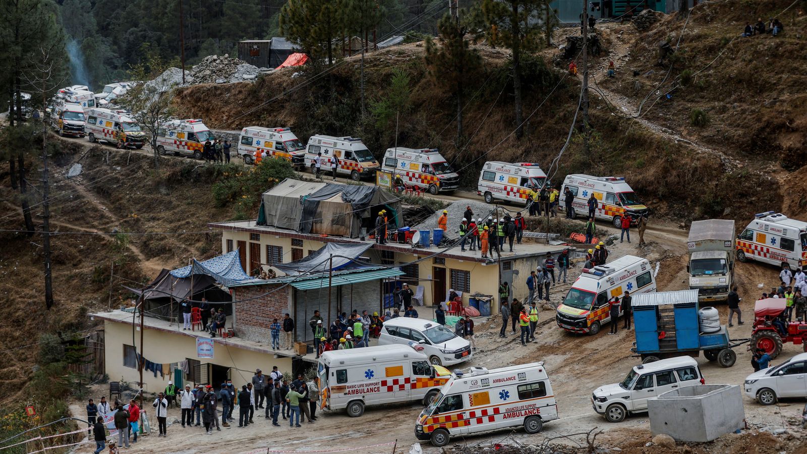 އިންޑިއާގެ މައިން ވަޅެއްގައި ތާށިވެފައި ތިބި ބަޔަކު ސަލާމަތް ކުރެވޭނެ މަގުފަހިވެއްޖެ