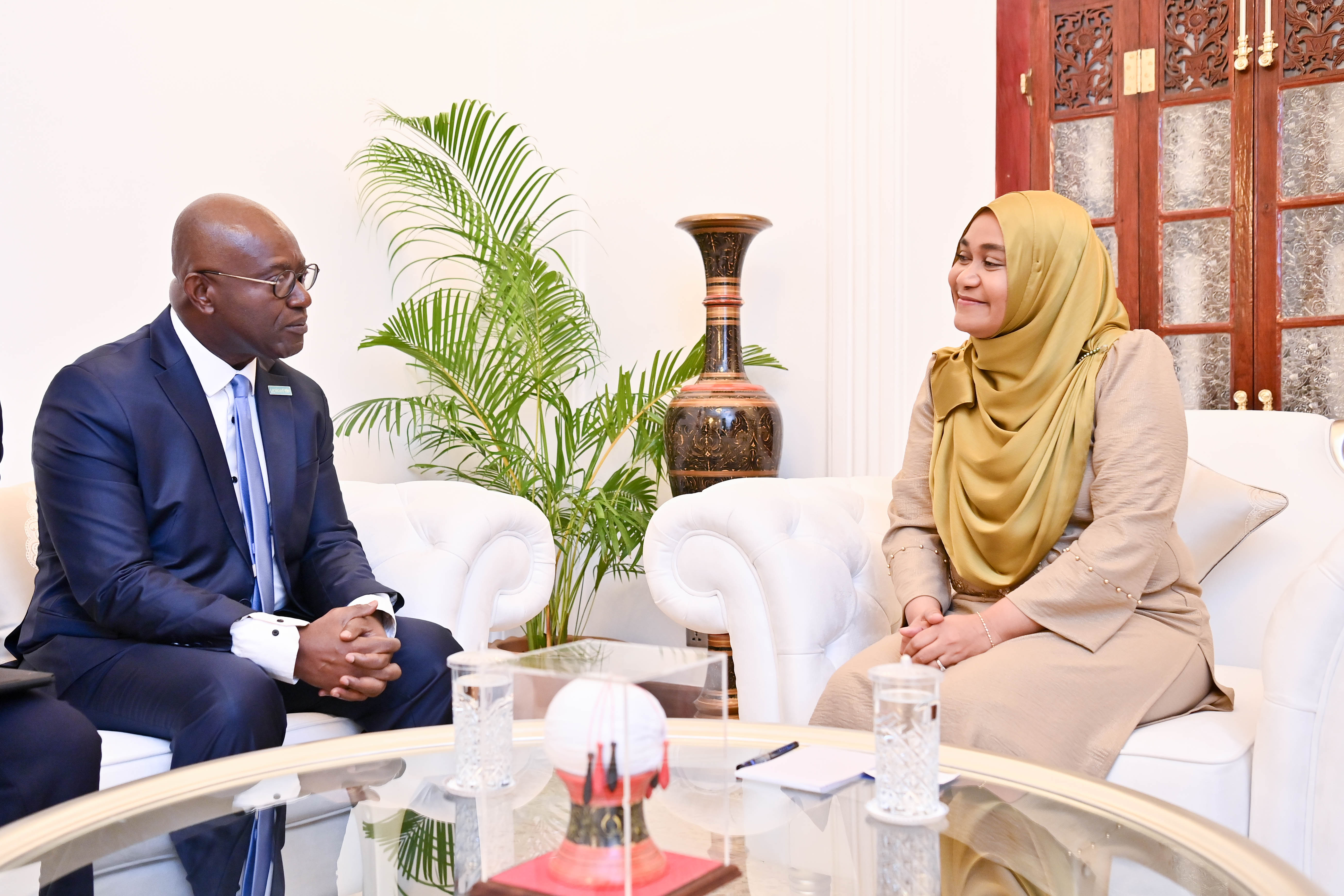 ރައީސްގެ އަނބިކަނބަލުން ޔުނިސެފްގެ ކަންކަމަށް ދެއްވާ އެއްބާރުލުމަށް ޑރ. އަޑާއިގެ ތަޢުރީފު