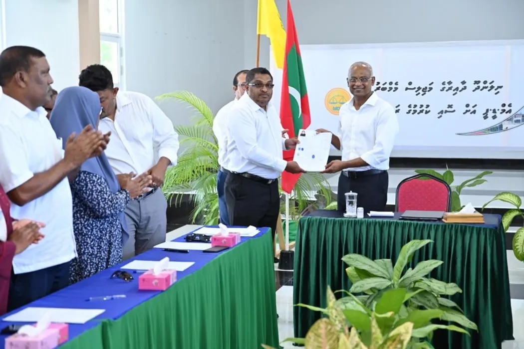 ނިލަންދޫ ދާއިރާގެ މެންބަރު މުހުސިން އެމްޑީޕީއަށް ސޮއިކުރަށްވައިފި