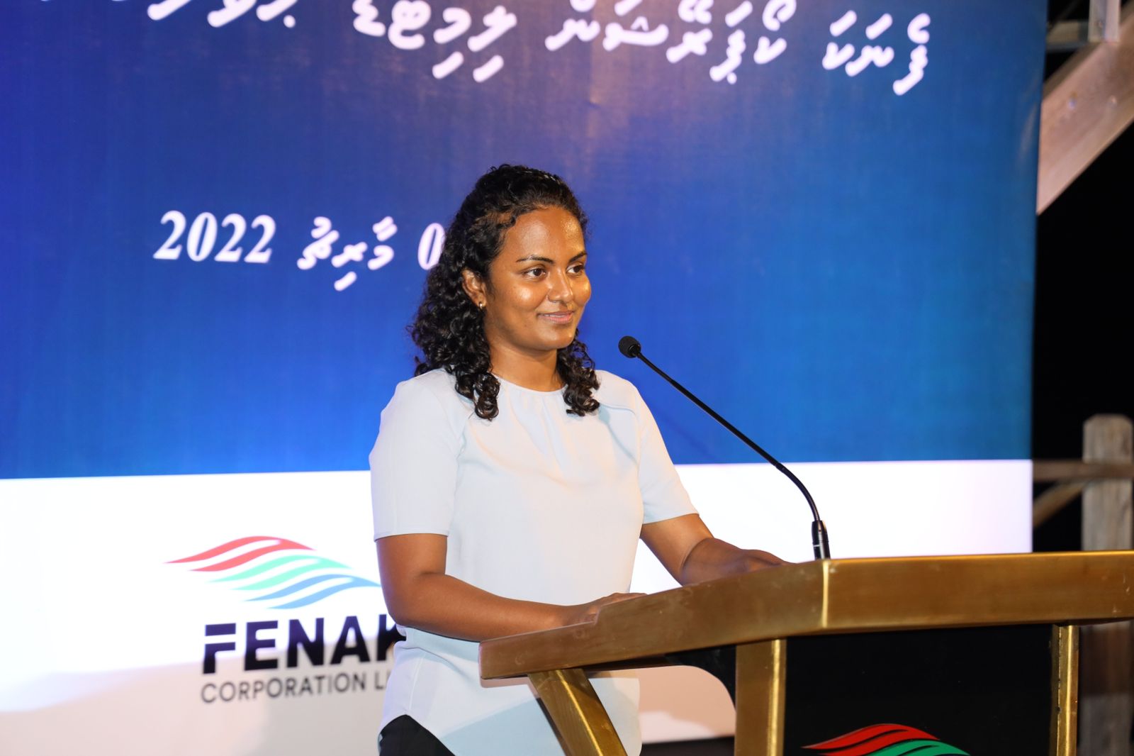 100 އަށްވުރެ ގިނަ ރަށުގައި ސޯލާ ގާއިމްކުރުމުގެ މަސައްކަތް ދަނީ ކުރަމުން: ޝައުނާ