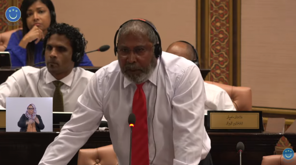 ޑިމޮކްރެޓިކް ޕާޓީން ކަންތައްތައް ތަރުތީބު ކުރަނީ ދިވެހިންގެ މަސްލަހަތަށް ދުއްތުރާވާގޮތަށް: ގާސިމް