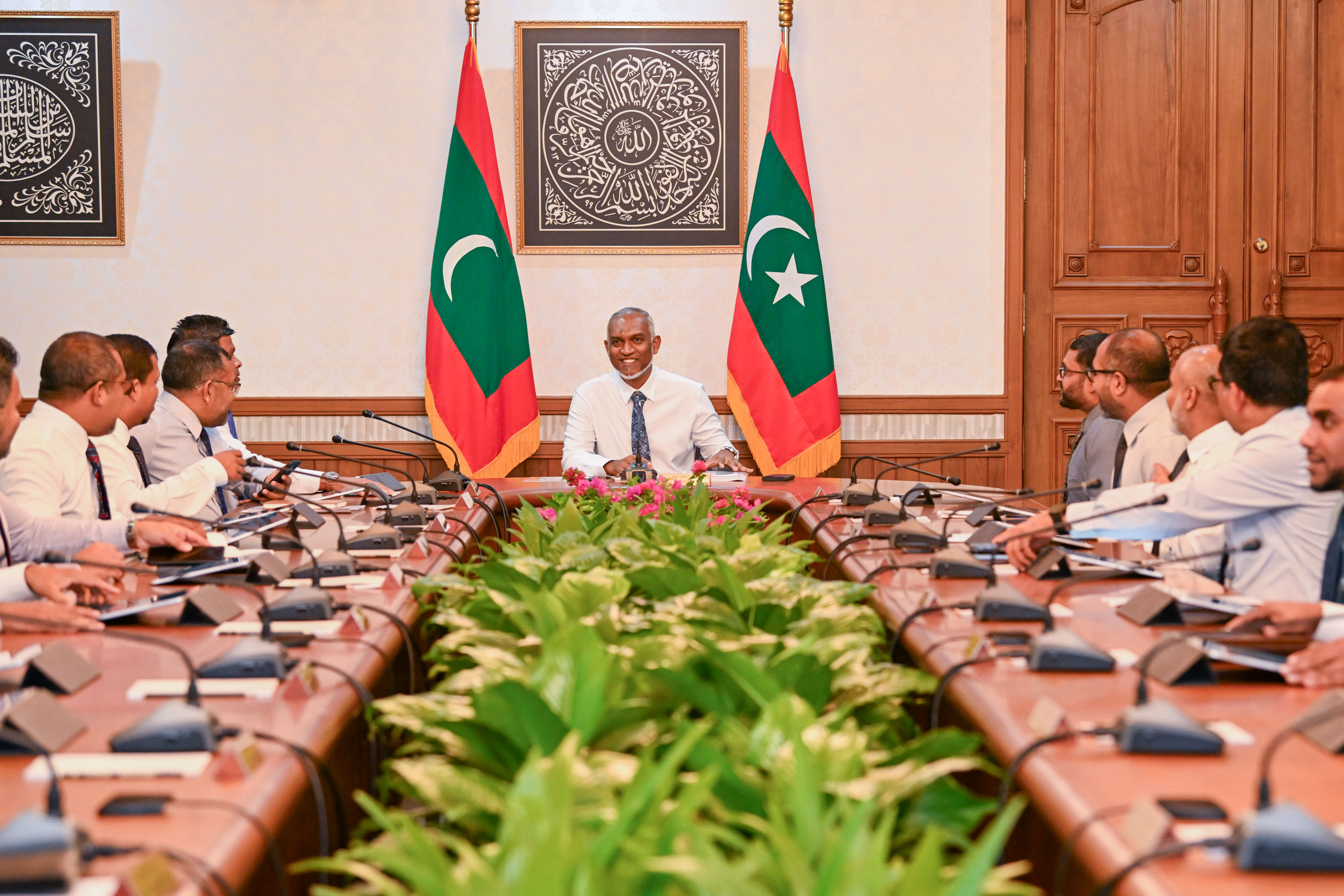 މަހުގެ އަގު ކުޑަކުރުމާއި ގުޅޭ މަޝްވަރާތައް ފަށައިފި