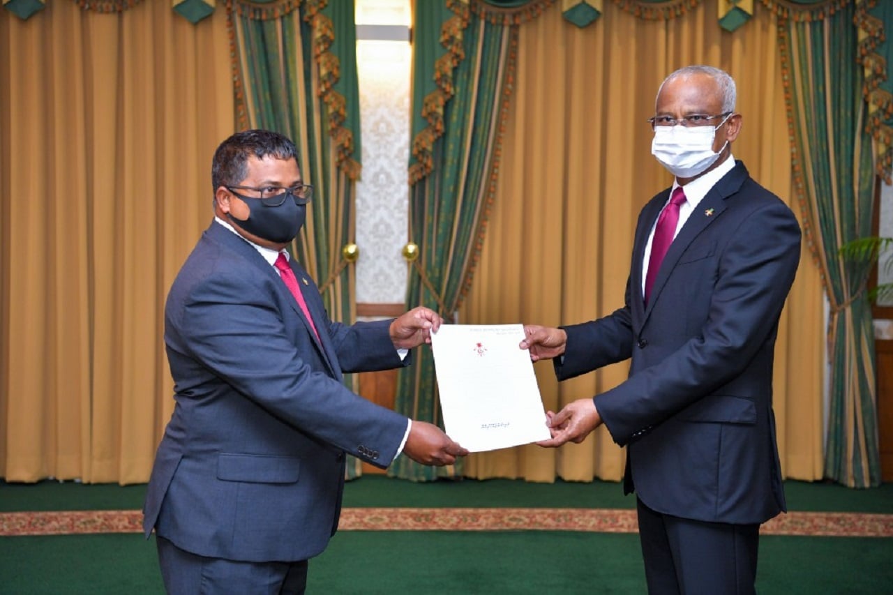 ޑރ. ޙުސައިންގެ ނަމުގައި ކުންފުންޏެއްގެ ހިއްސާ އޮވެގެން ރުހުންދިނުން ފަސްކޮށްފި