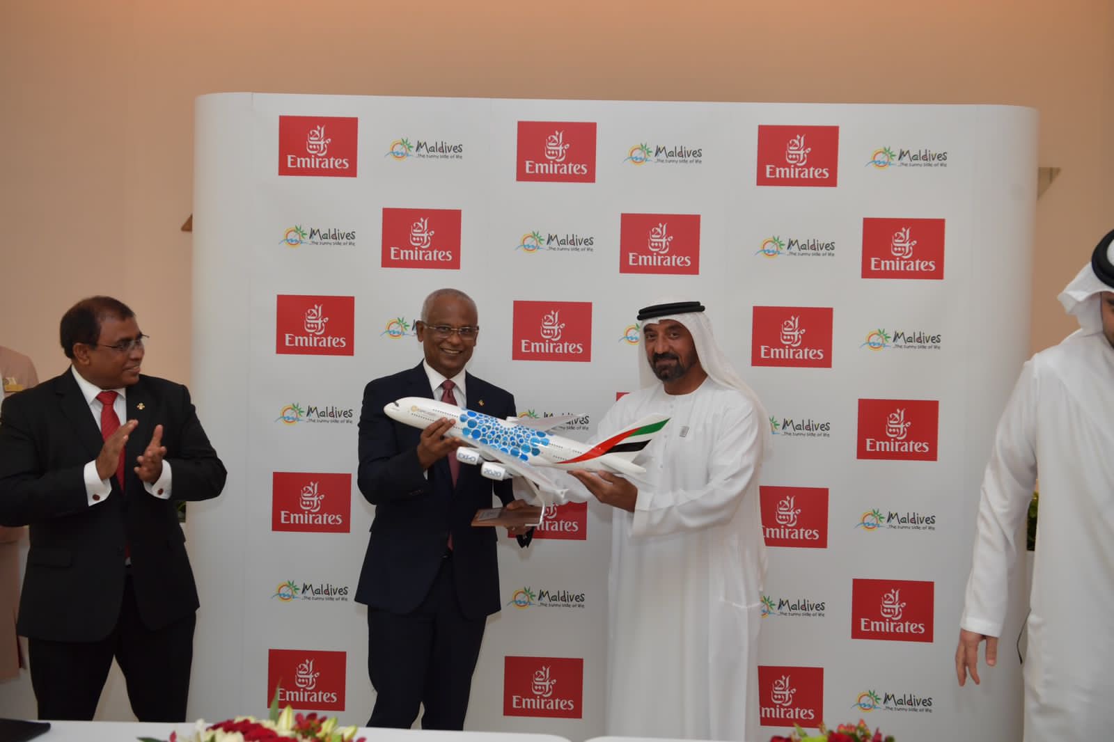 ރާއްޖެ އިޝްތިހާރުކުރަން އެމިރޭޓްސްއާއެކު އެއްބަސްވުމެއް!