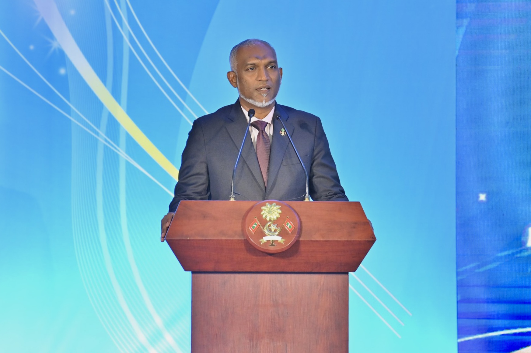 މަތީ ތަޢުލީމު ހާސިލުކުރާ ފަރާތްތަކަށް ބޮޑު މުސާރަ ދޭން 200 މިލިއަން ރުފިޔާ ދައުލަތުގެ ބަޖެޓުގައި ހިމަނަނީ