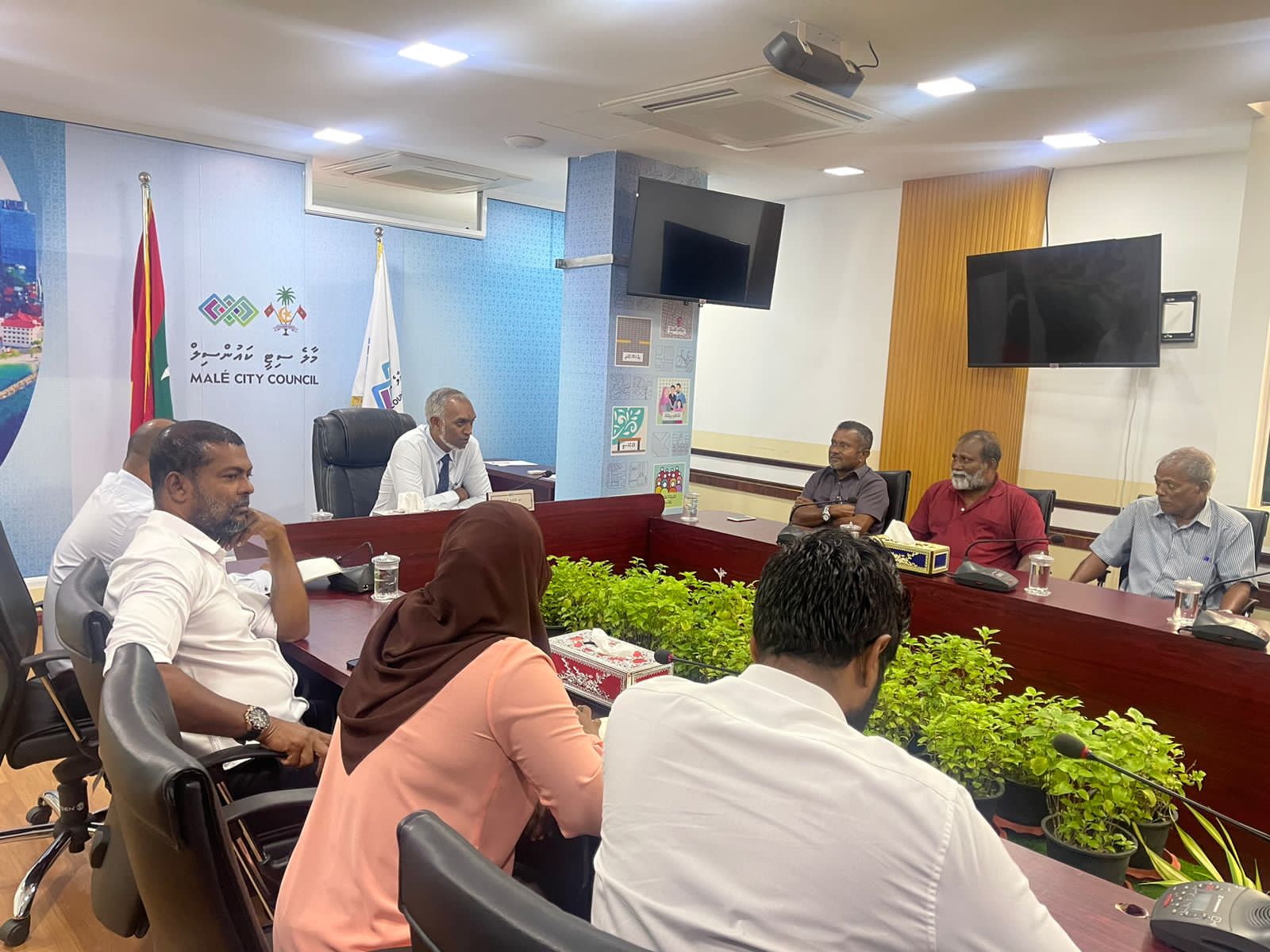 ނީލަން މުދާ ވިއްކަން ޚާއްޞަ ތަނެއް ހުންނަންޖެހޭ: މޭޔަރ