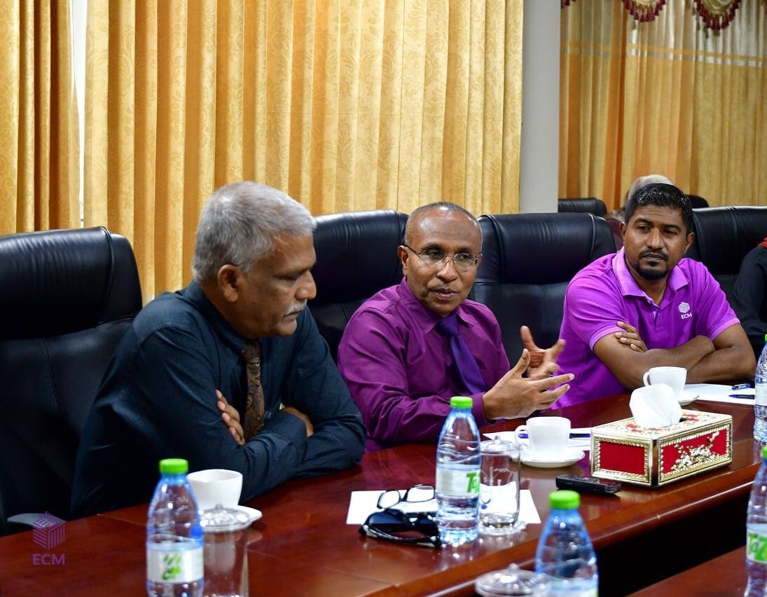 އިންތިޚާބީ ދާއިރާތަކާބެހޭ ރިޕޯޓަށް ހުށަހެޅި ޝަކުވާތަކާ ގުޅިގެން އިތުރު ބަދަލު ގެންނަނީ