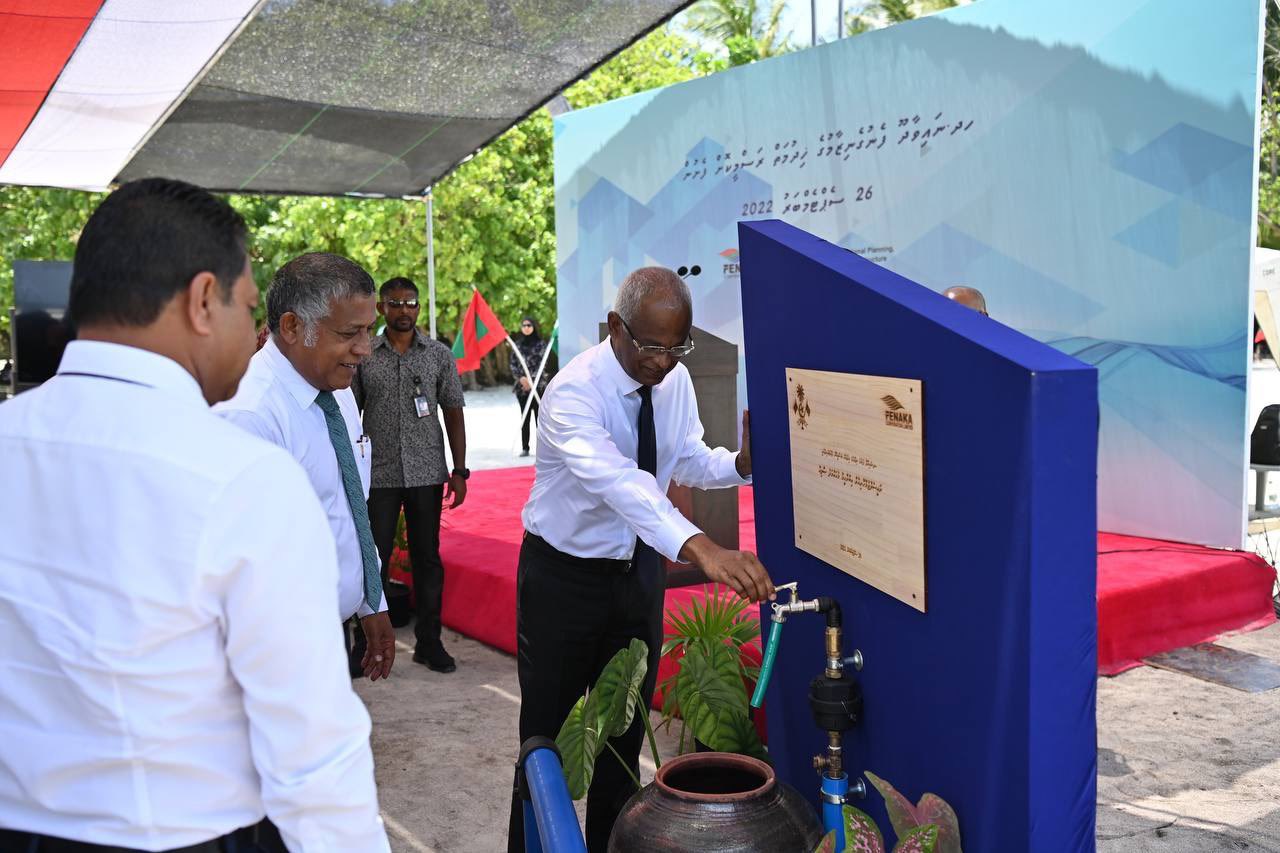 ރައީސް ސާލިހު ނާވައިދޫ ފެނުގެ ނިޒާމު އިފްތިތާހުކޮށްދެއްވައިފި