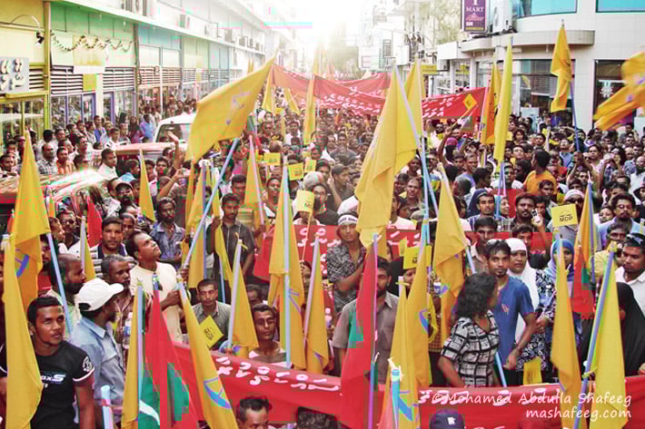 ފުރަތަމަ ފަހަރަށް "މޭ ޑޭ" އަކީ ރަސްމީ ބަންދު ދުވަހެއްގެ ގޮތުގައި ކަނޑައެޅުން