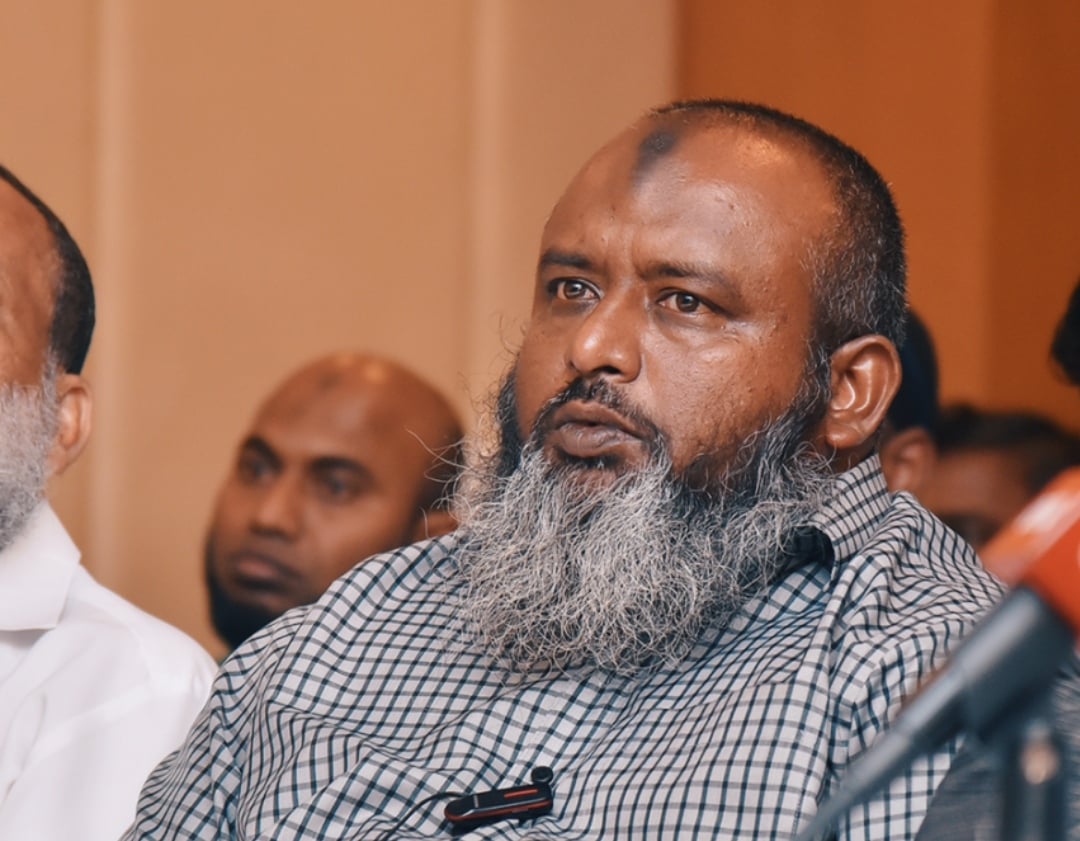 ރައީސް ޞާލިޙުގެ ކިބައިގައި މާތްސިފަތަކެއް އެބަހުރި؛ އިންސާނަކަށްވީތީ ކުށްކުރެއްވޭނެ: ޑރ. އިޔާޒު