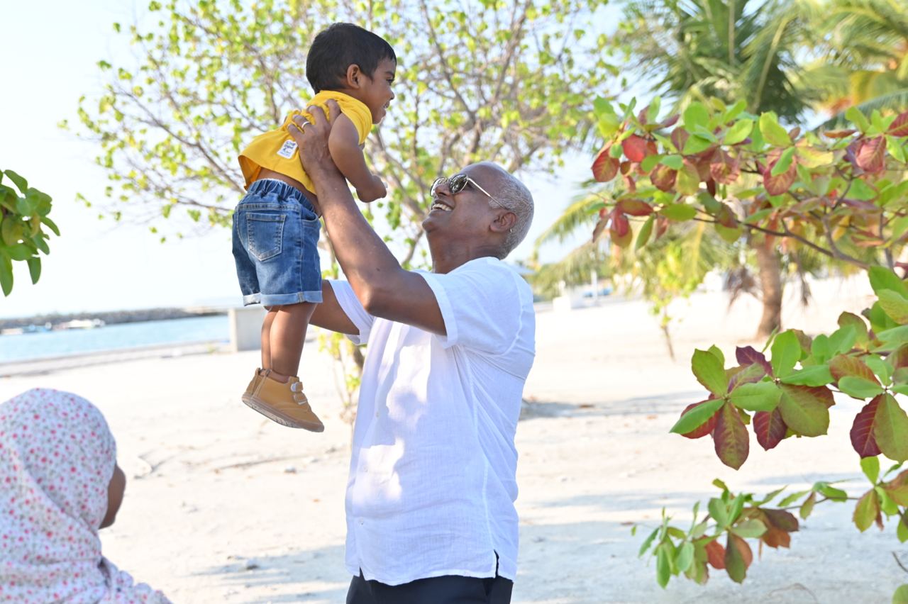 12 މެންބަރުން ގެންދިޔައީ ފައިސާ ދީގެން، ނިއްކުރިއަށް ރުލެއްވެސް އަރުވާނުލާ: ރައީސް ޞާލިޙް