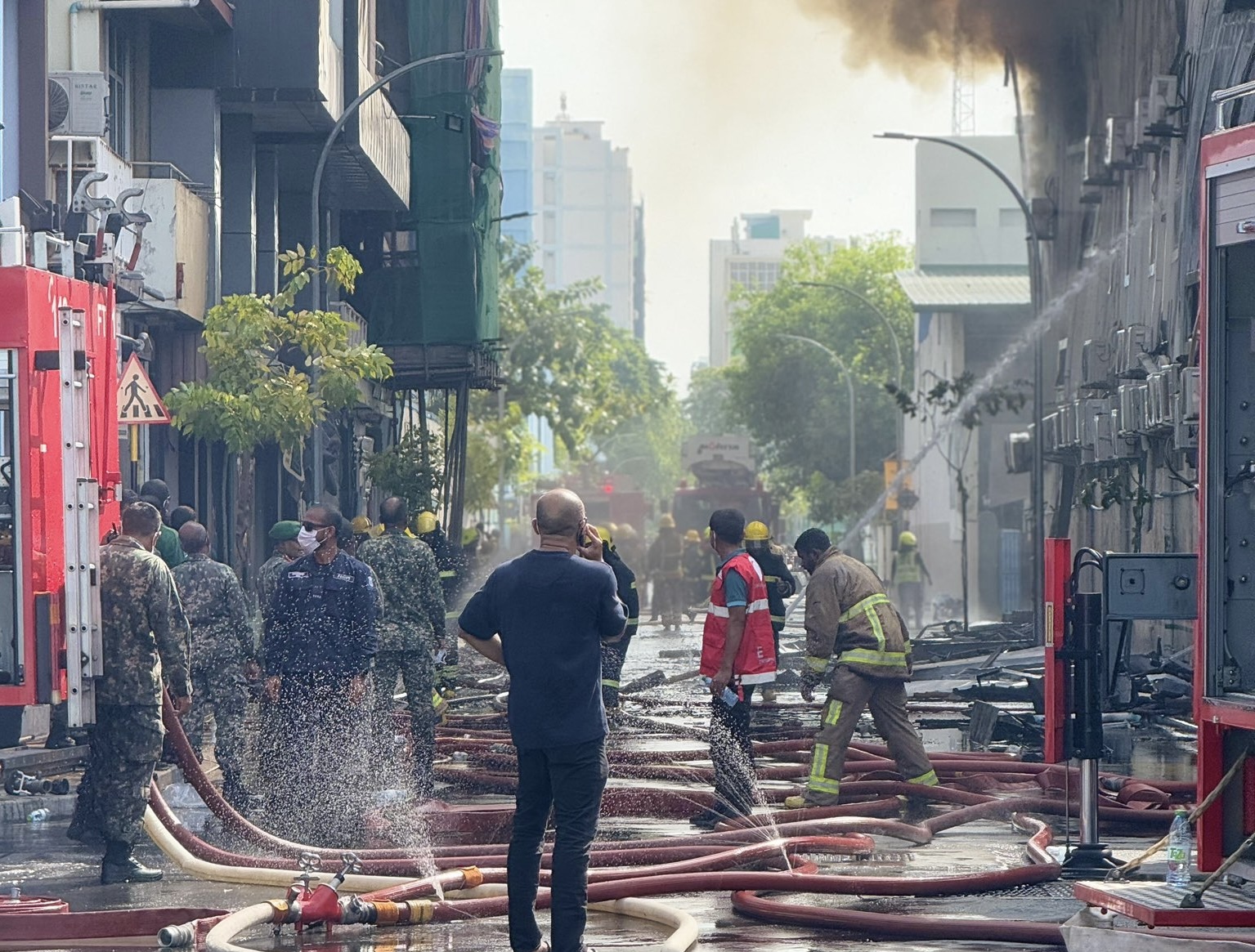 އަލިފާންގަނޑު އެއްކޮށް ކޮންޓްރޯލެއްނުވޭ؛ އެންވަޔަރުމެންޓް މިނިސްޓްރީ ހިންގާ އިމާރާތުގައިވެސް ރޯވި