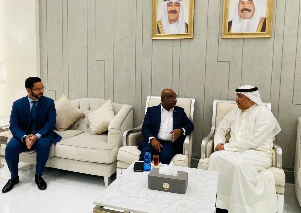 ޝާހިދު ކުވެއިތަށް ވަޑައިގެންފި