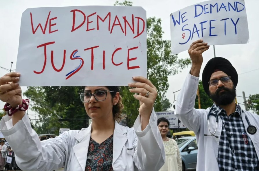 އިންޑިއާގެ ޑޮކްޓަރަކު ރޭޕްކުރި މައްސަލައިގައި ރާއްޖޭގެ މެޑިކަލް އެސޯސިއޭޝަނުން ކަންބޮޑުވުންފާޅުކޮށްފި