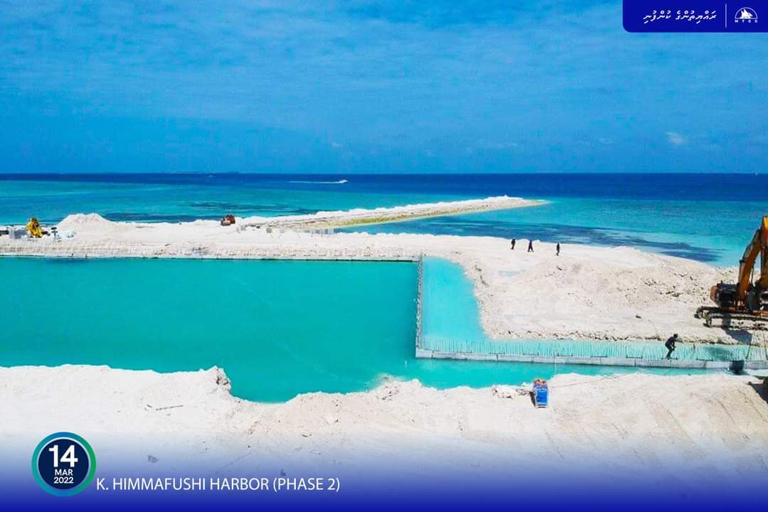 ހިންމަފުށި ބަނދަރު: މިހާރު ކުރިއަށްދަނީ އެއްގަމުތޮށީގެ ކޮންކްރީޓް މަސައްކަތްތައް