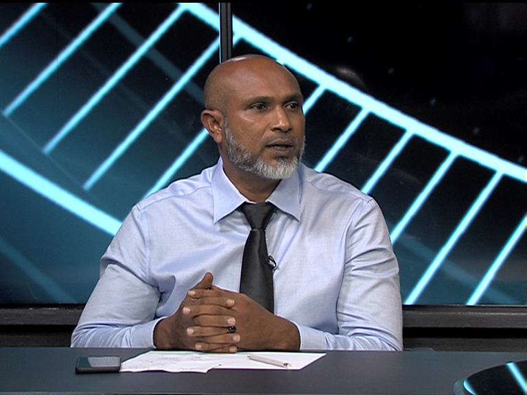 ސަނީފް ވިދާޅުވީ އޭނާގެ ދުލުގައި ހިފާ ދަމާ ވަރަކަށް ހަގީގަތް އިތުރަށް ހާމަވާނެ ކަމަށް