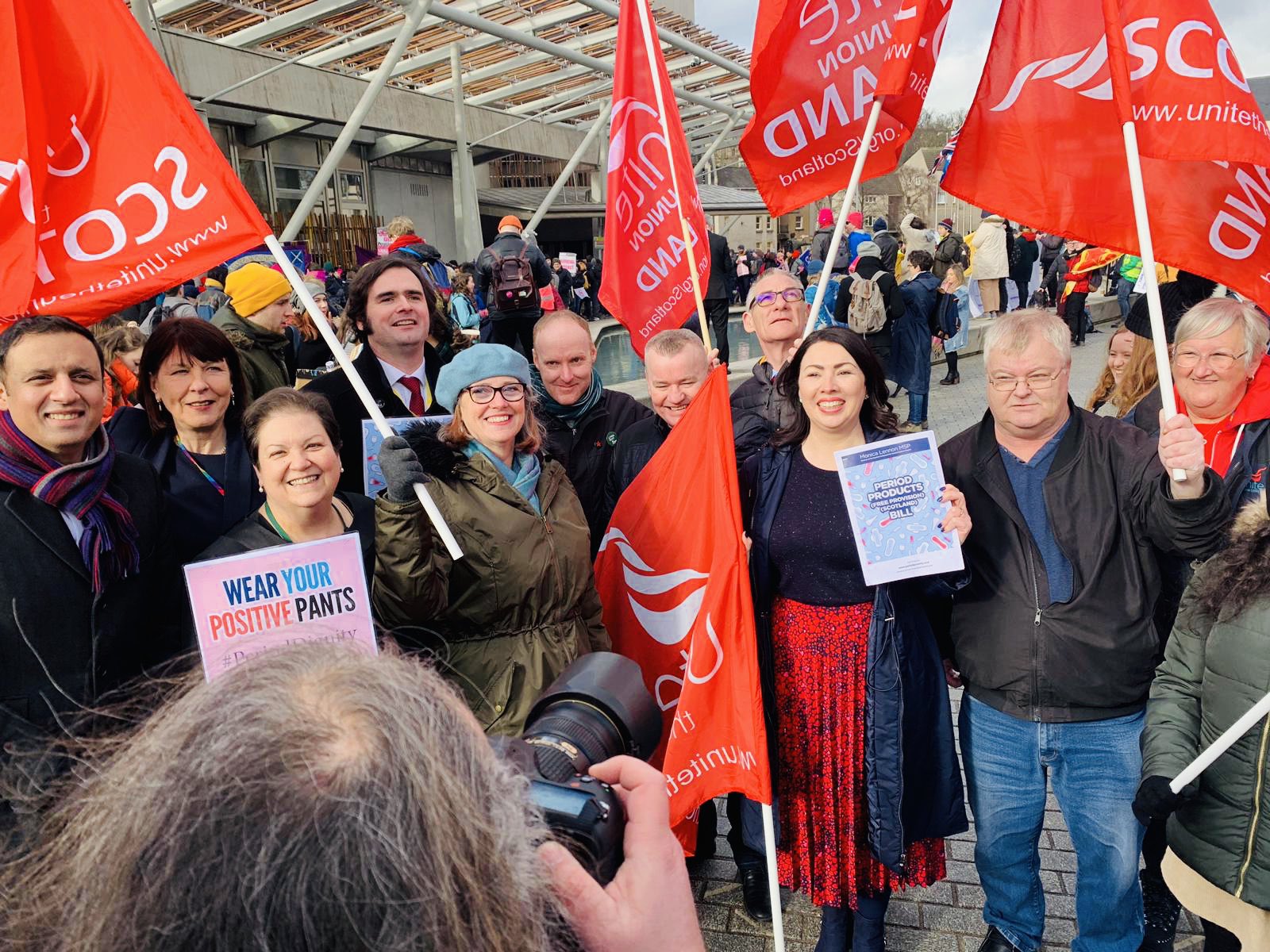 އަންހެނުންނަށް ބޭނުންވާ ޕެޑާ ޓެމްޕޯން ހިލޭ ލިބޭ ފުރަތަމަ ގައުމަކަށް ސްކޮޓްލޭންޑް