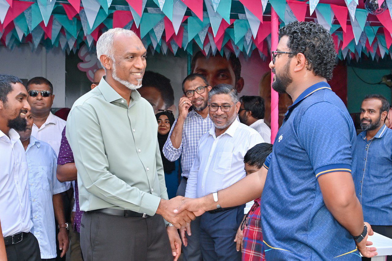 އަޅުގަނޑަކީ ރައްޔިތުން ދޮގުހަދައި އޮޅުވާލައި ދެރައެއްދޭނެ މީހެއް ނޫން: ރައީސް