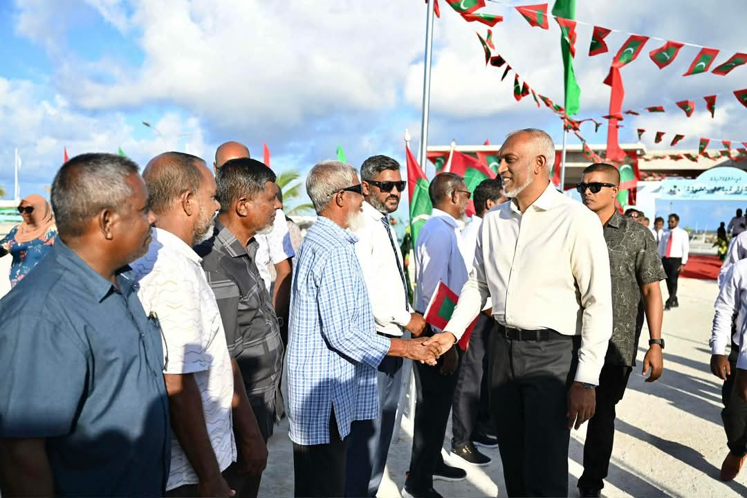 ރައީސް މުއިއްޒަށް ދަނގެތިން ހޫނު މަރުހަބާއެއް