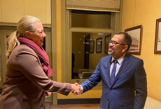 ރާއްޖޭގެ ފޮރިން މިނިސްޓަރ އީޔޫގެ ކޮމިިޝަނަރާ ބައްދަލުކުރައްވައިފި