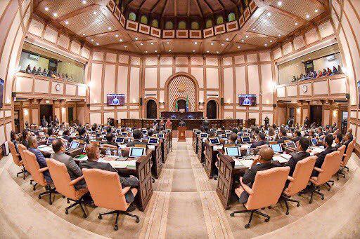 70 ޕަސެންޓް ރައްޔިތުން ބޭނުންވަނީ ލާމަރުކަޒީ ނިޒާމުން ރާއްޖެ ހިންގަން: ރައީސް ނަޝީދު