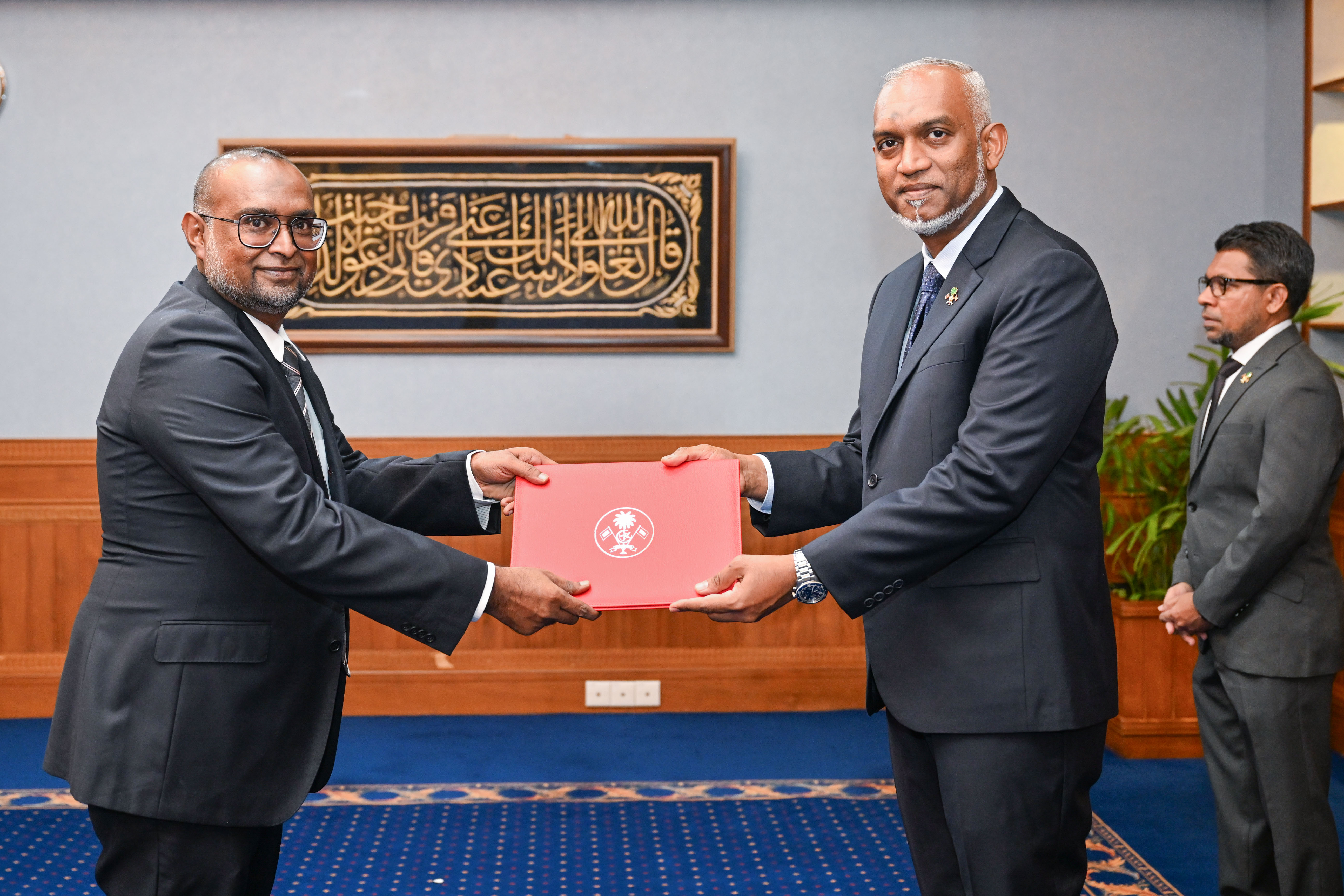 ސިވިލް ސާވިސްގެ މެމްބަރުކަމަށް މުޖުތާޒް އައްޔަނުކޮށްފި