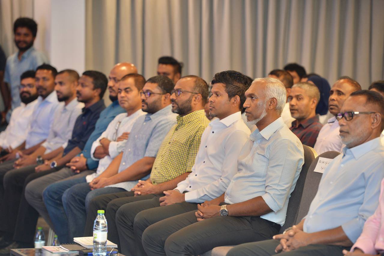 ސޮވެރިން ފަންޑު ހިމާޔަތްކުރަން ޤާނޫނެއް ހަދާނަން: ޑރ. މުޢިއްޒު