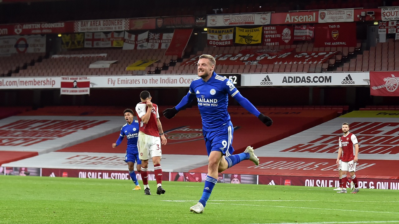 އިނގިރޭސި ޕްރިމިއަރ ލީގު: އާސެނަލްގެ މައްޗަށް ލެސްޓާ ކުރިހޯދައިފި