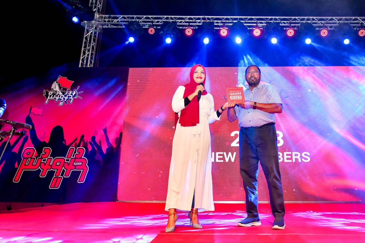 ޖޭޕީން ރިޔާސީ އިންތިޚާބު ކާމިޔާބުކޮށް ޒުވާނުންނަށް ހެޔޮ ބަދަލުތަކެއް ގެންނާނެ: ނަހުލާ