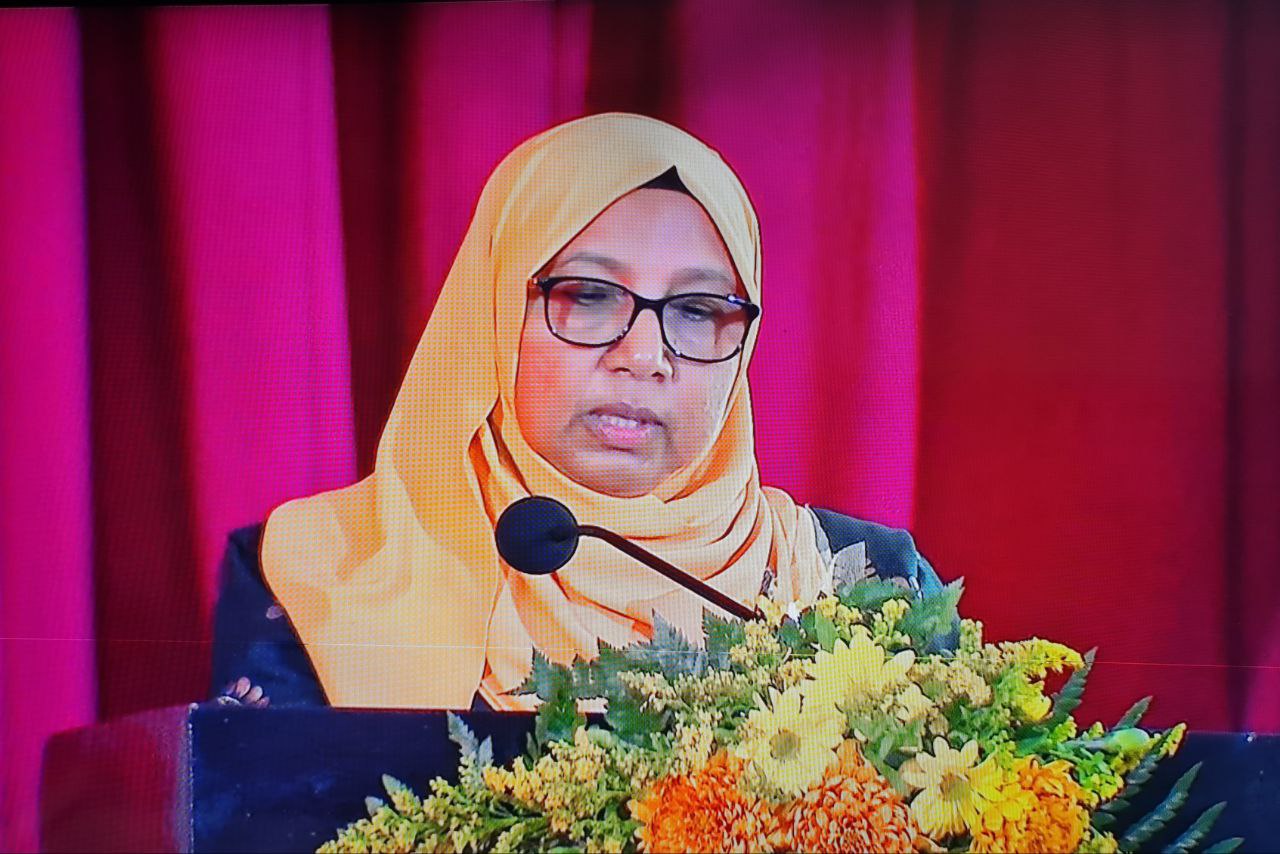 ތައުލީމީ ހަޔާތް ނިމޭއިރު ދިރިއުޅުމުގެ އަސާސީ ކަންކަން ދަސްވެފައި ތިބިބަޔަކަށް ދަރިވަރުން ވާންޖެހޭ: އާއިޝާ