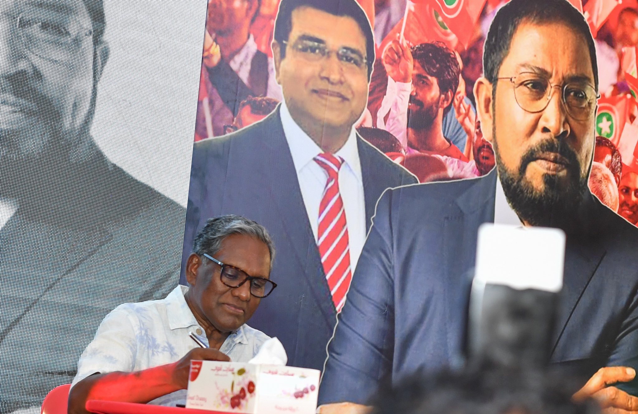 ރާއްޖެއަށް ކުރިމަތިވެފައިވާ ނުރައްކަލުން ސަލާމަތްކުރެވޭނީ ގާސިމަށް އެކަނި: ޑރ. ވަހީދު