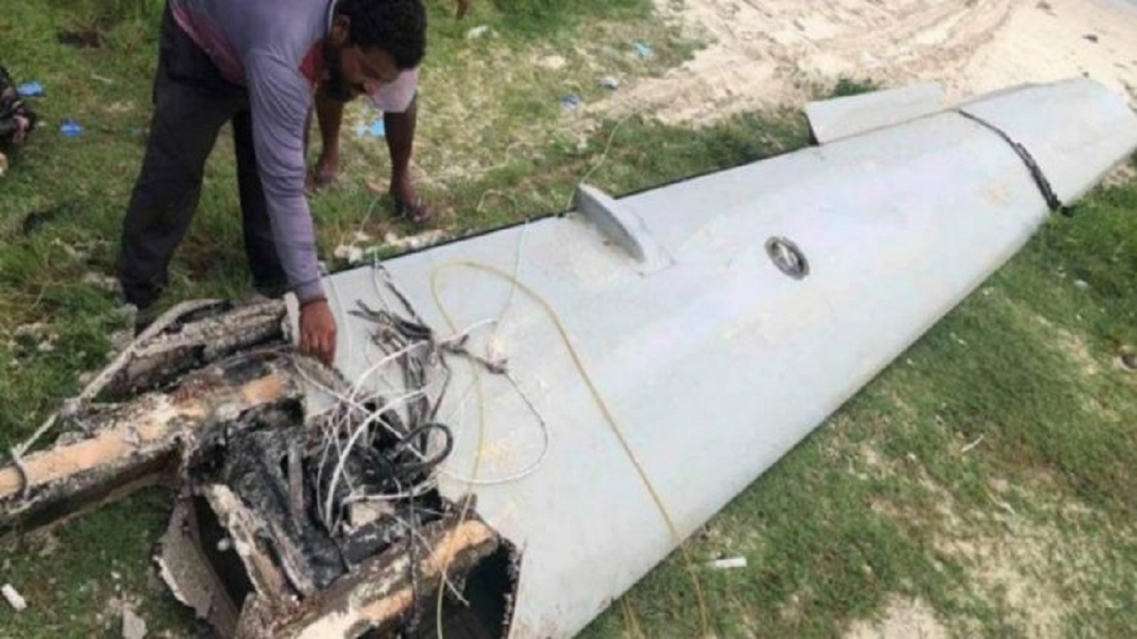 ދ. މީދޫ ކައިރިން ފްލައިޓެއްގެ ފިޔަގަނޑެއް ފެނިއްޖެ