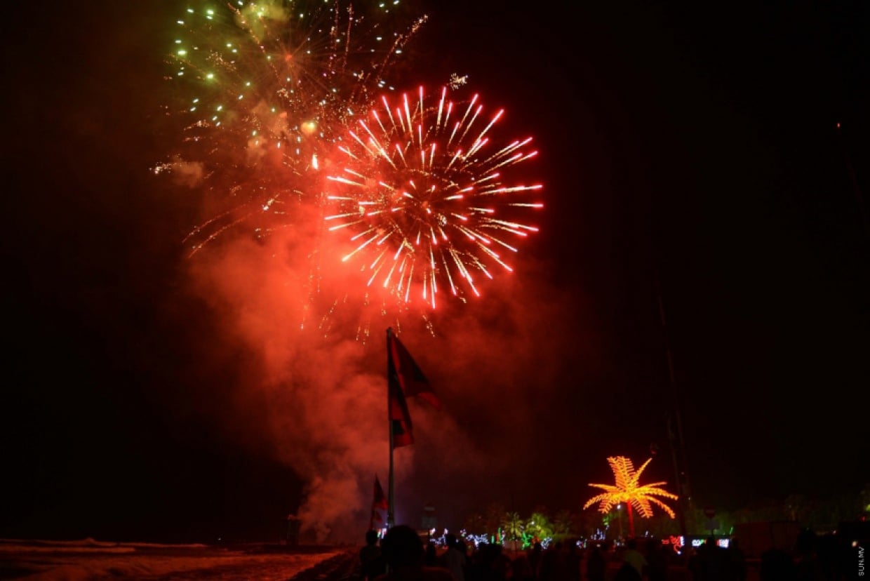 އައްޑޫސިޓީ ކައުންސިލުން ވަކިވުން ފާހަގަކޮށް ހުޅުދޫ އާއި މީދޫގައި މިރޭ ހަވާ އަރުވަނީ