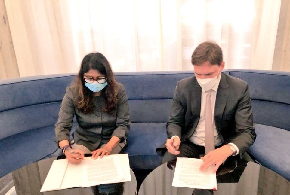 ސަލާމަތީ ގުޅުން އިތުރަށް ވަރުގަދަކުރުމަށް އެމެރިކާއާއެކު އެއްބަސްވުމެއްގައި ސޮއިކޮށްފި