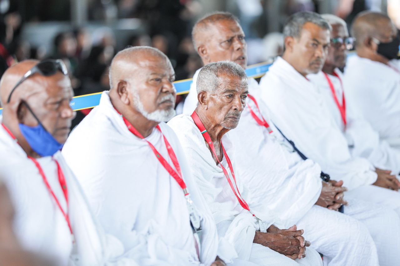 ރާއްޖޭގެ ހުރިހާ ހައްޖާޖީން އަރަފާތު ބިމަށް ހިގައްޖެ