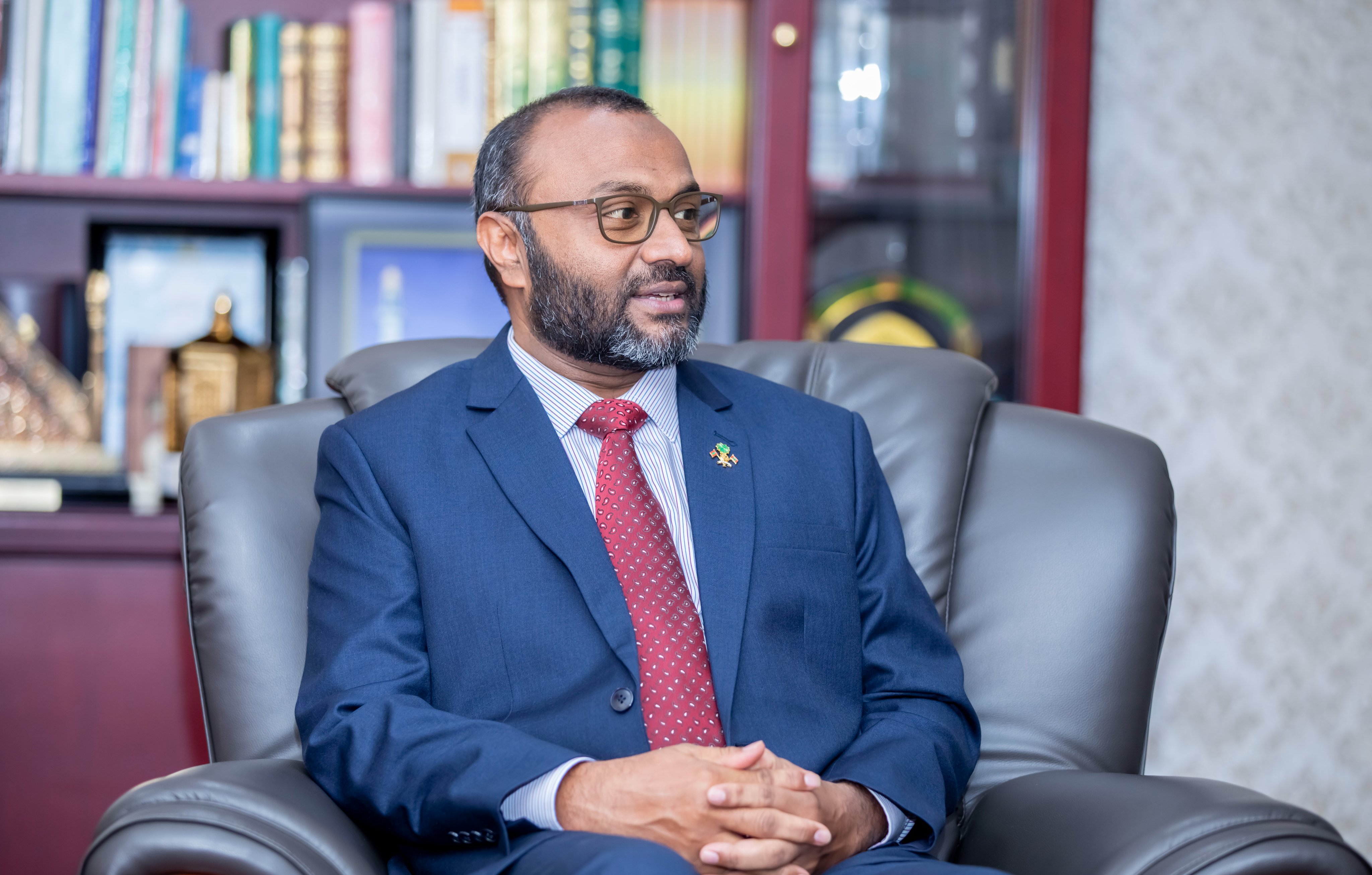 ޒަކާތުގެ މަތިވެރި ޙުކުމްތައް ދިވެހިރާއްޖޭގެ ކަންކޮޅުތަކުގައި ނަގަހައްޓާނަން: ޑރ. ޝަހީމް