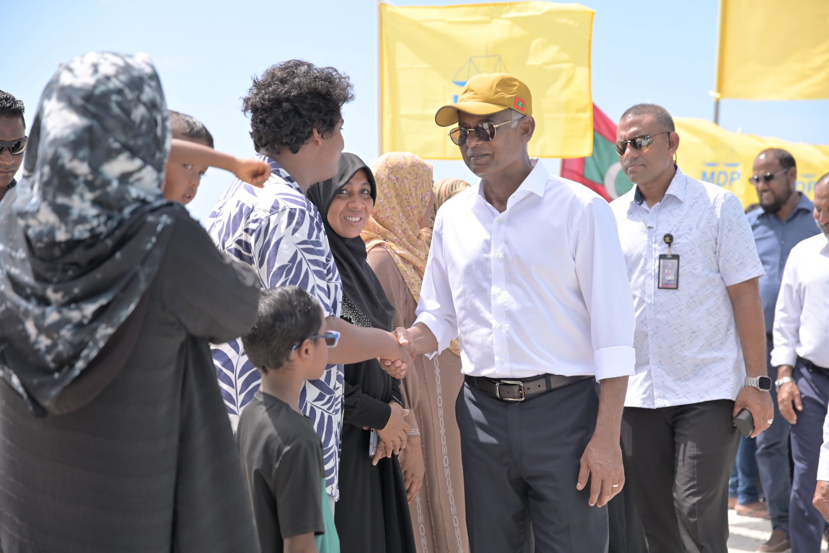 ސަބްމެރިން ކޭބަލާއެކު އިންޓަނެޓްގެ އަގު އަދިވެސް ހެޔޮވެގެންދާނެ: ރައީސް