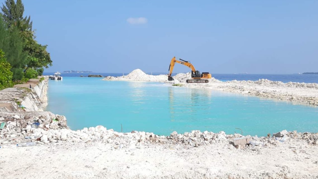 އދ އަތޮޅުގައި 11 މަޝްރޫޢެއްގެ ޢަމަލީ މަސައްކަތް ކުރިޔަށްދޭ - ރައީސް އޮފީސް