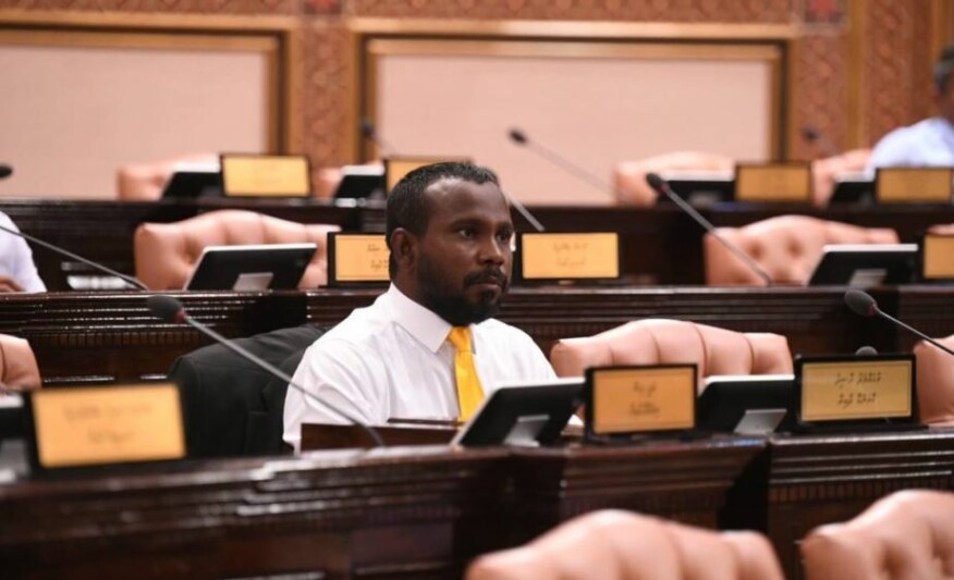 ސާބިތު ނުހިފޭ ވާހަކަ ދައްކާނަމަ ނަޝީދު މަގާމުން އިސްތިއުފާދީ: ރާޝިދު