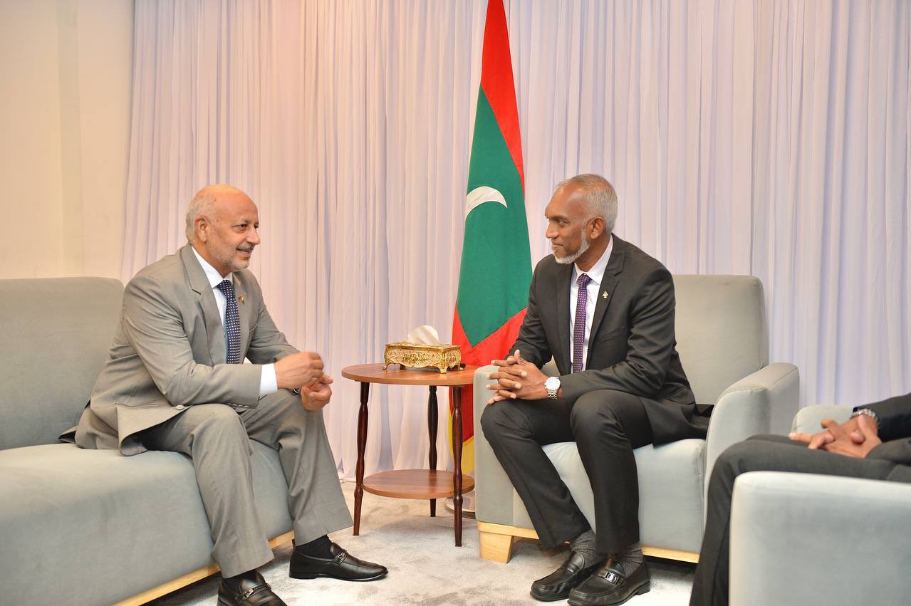 ޑރ. މުއިއްޒު، ބަންގްލަދޭޝާއި ޕާކިސްތާނު އަދި ޖަޕާނުގެ ސަފީރުންނާއި ބައްދަލުކުރައްވައިފި