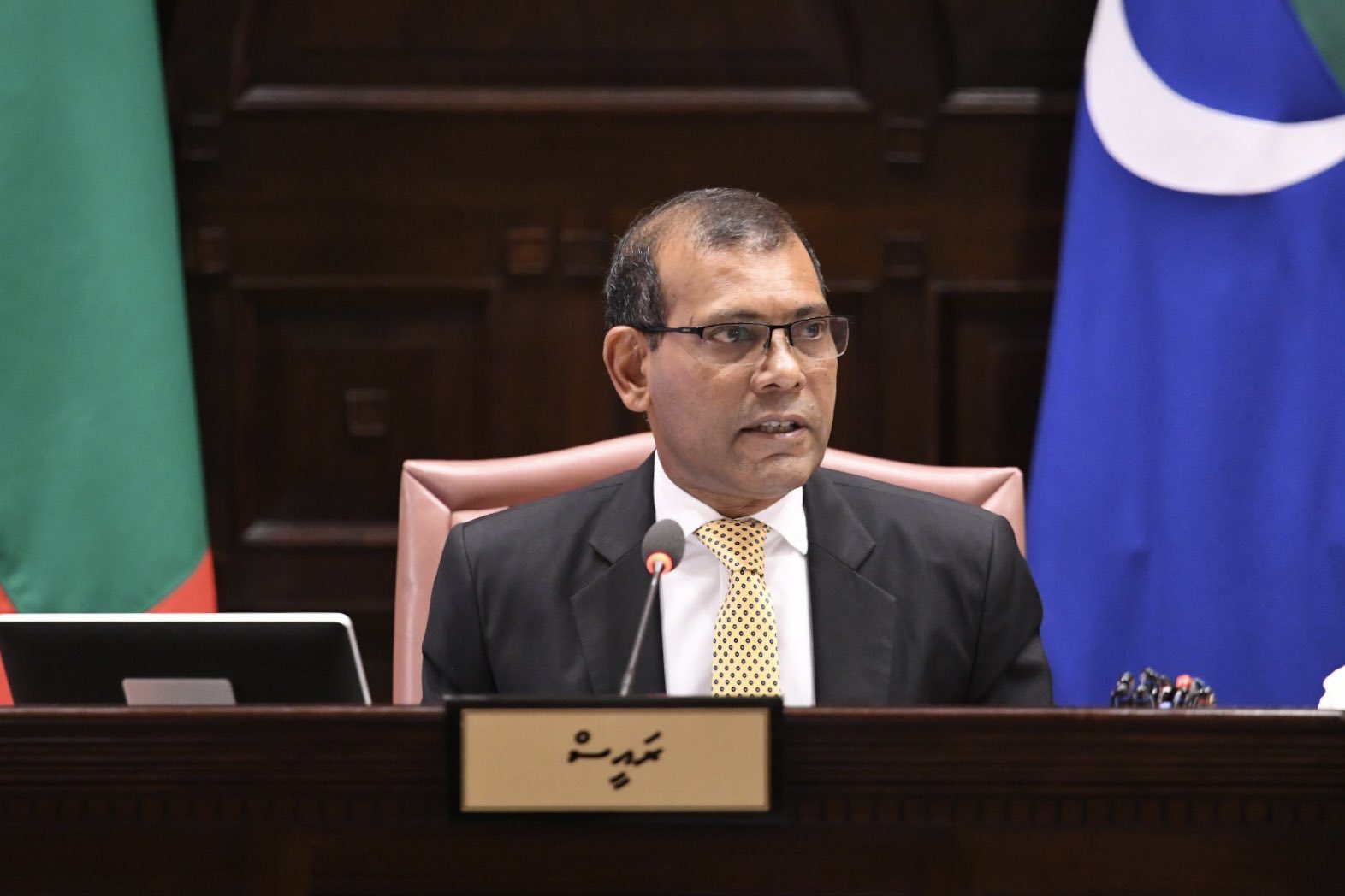ޔޫކްްރެއިންގެ ރައީސްގެ ހިތްވަރަށް ރައީސް ނަޝީދު ތަޢުރީފުކުރަށްވައިފި