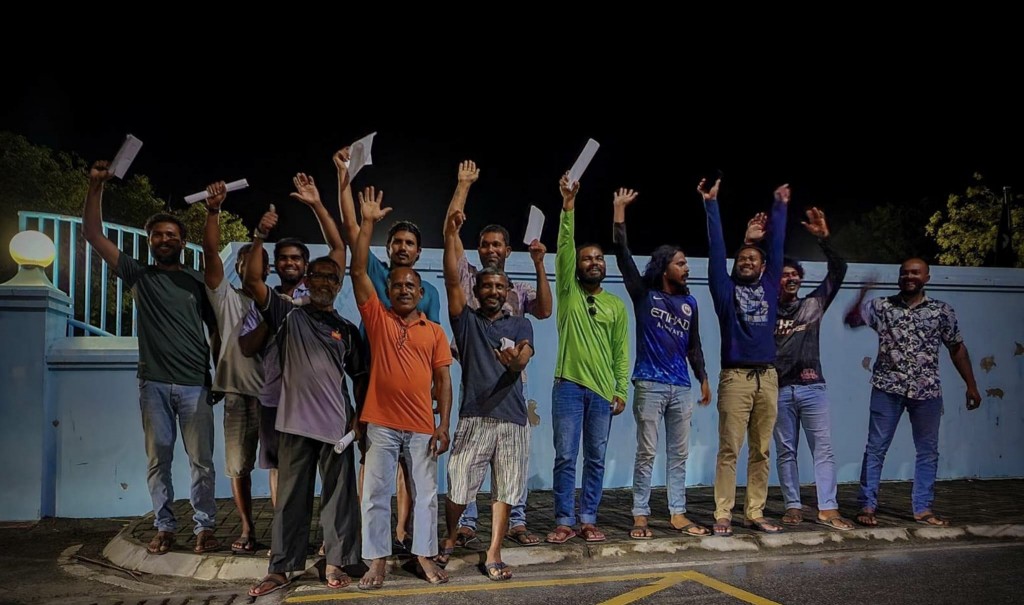 ކުޑަހުވަދޫ މުޒާހަރާ: ހައްޔަރުކުރި އެންމެން ރަށުބަންދަށް ބަދަލުކޮށްފި