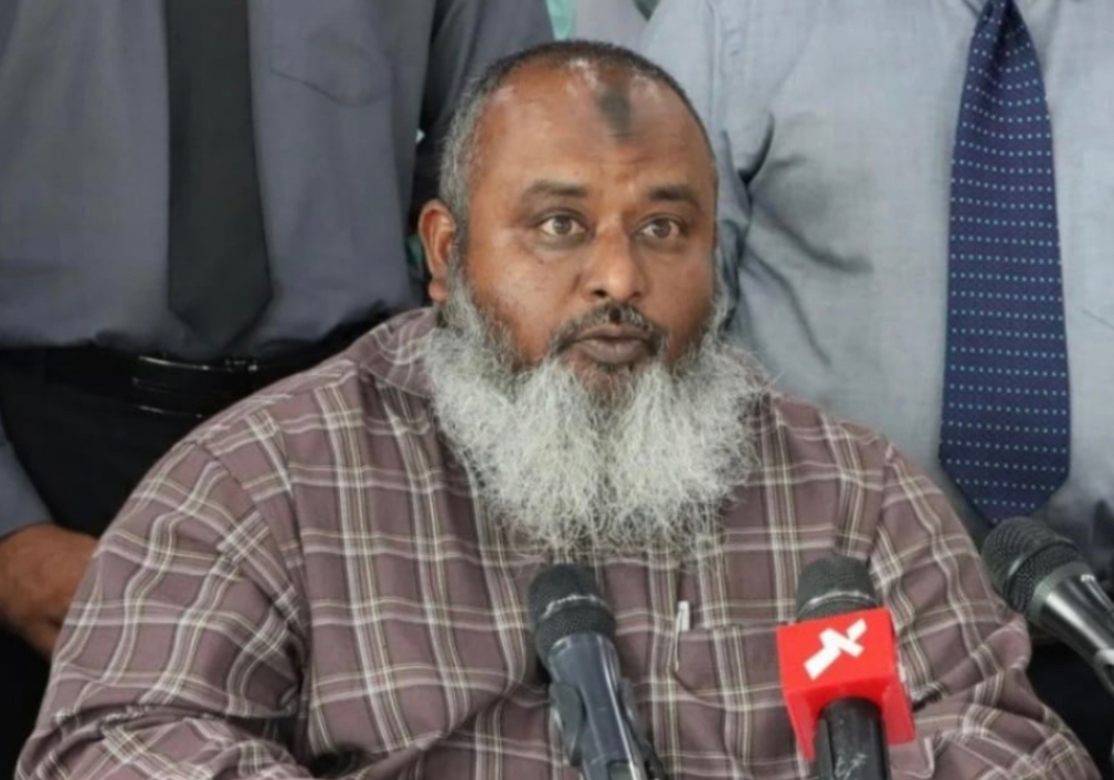 ސަރުކާރުން ހުރިހާ ކަމެއްވެސް ކުރަނީ ރައްޔިތުންނަށް ދަޅަދައްކާ އޮޅުވާލުމަށް: ޑރ. އިޔާޒް