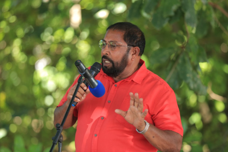 މިޤައުމު މިއޮތީ ކުރަފަތެއްގެ މިޔަ މަތީގައި: ޤާސިމް