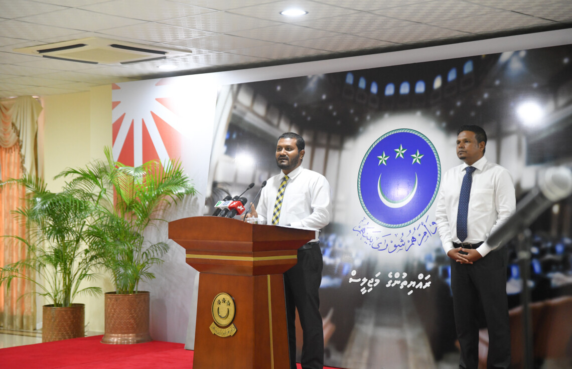 ފެންނަނީ ނަޝީދާއި އީވާގެ މަގާމު ގެއްލުނަ ނުދޭން ގަދަބާރުން ބަގުޑި ބައްދާތަން: ޝިފާއު