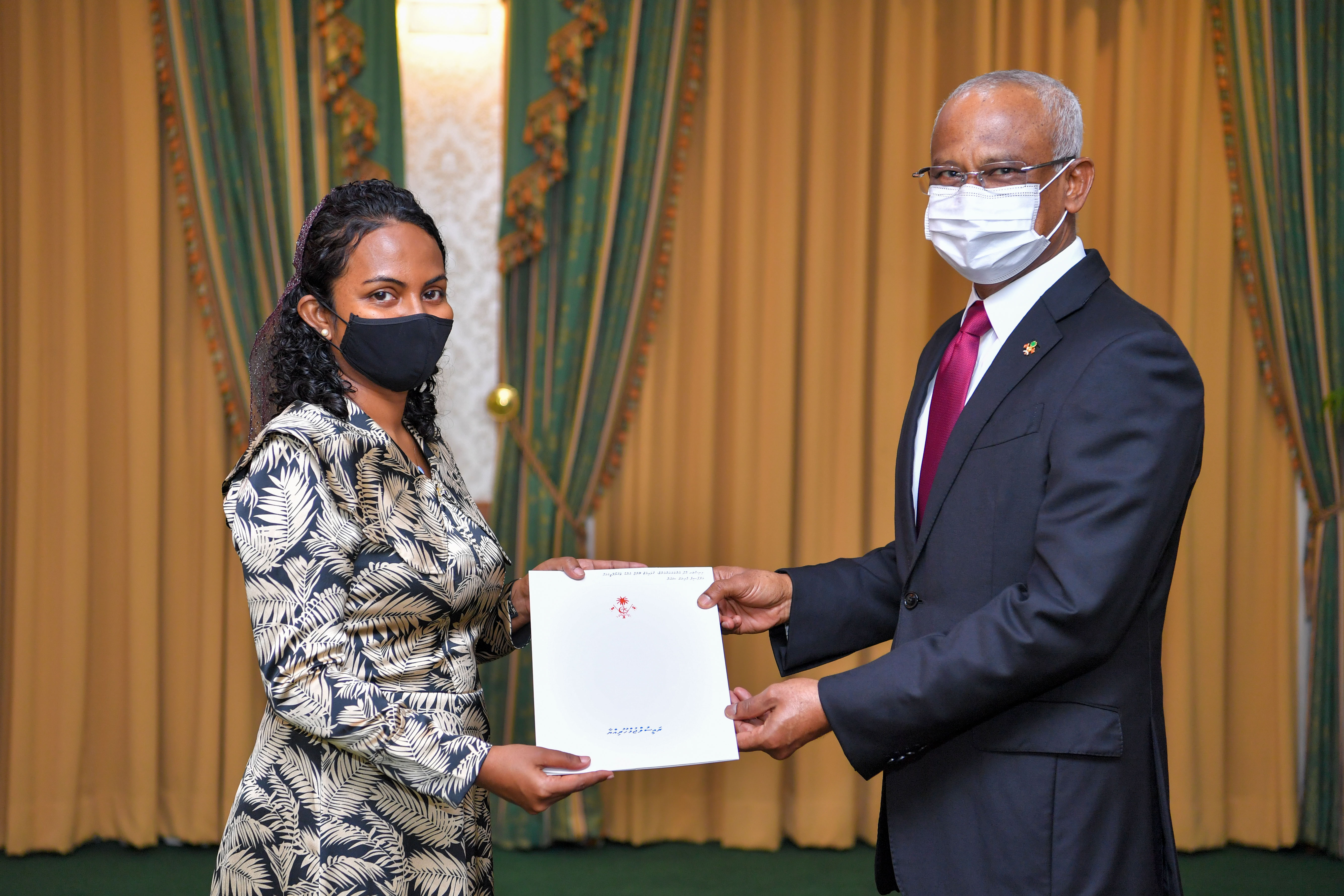 ޝައުނާއަށް މަގާމުދިނުމުން ދީނީ އިލްމުވެރިންގެ ފާޑުކިޔުން ރައީސަށް!