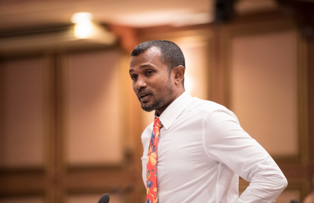 ތާރިގް ހުށަހެޅި އިސްލާހު ބޭރުކޮށްލައިފި